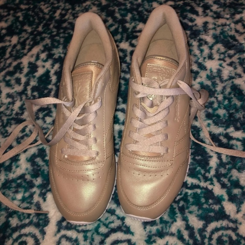 Reebok Sneakers